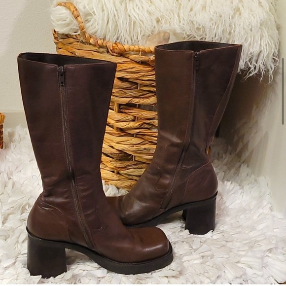 Brown platform square toe boots - Picture 5 of 7